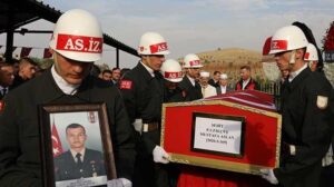 sehit-piyade-uzman-cavus-mustafa-aslan-son-yolculuguna-ugurlandi-8QBNY4HU